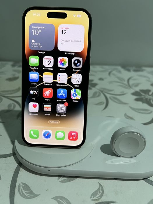 Iphone 14 pro. Gold. E-sim. Sim lock