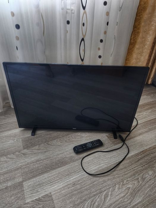 Vand televizor Philips HD LED 80cm impecabil