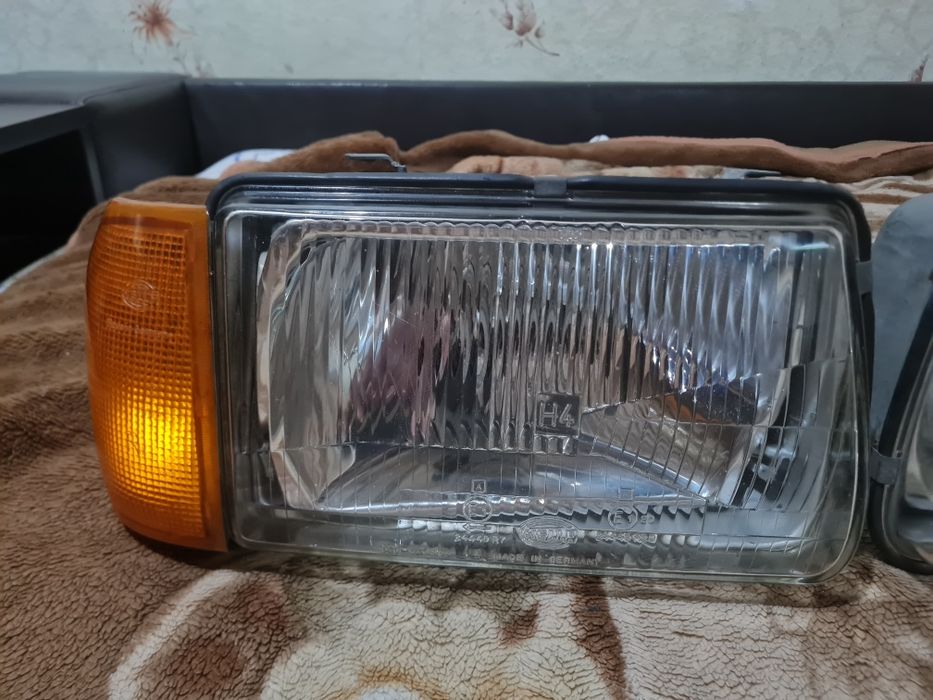 Фары на ауди 100 с2