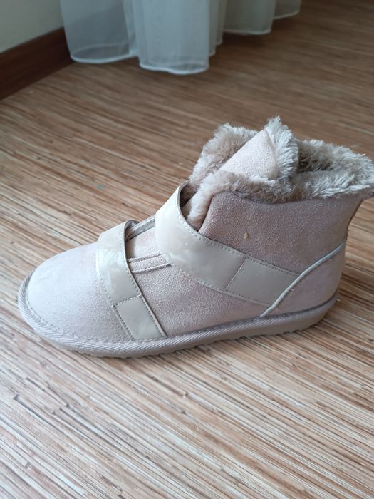 Женские зимние ботинки