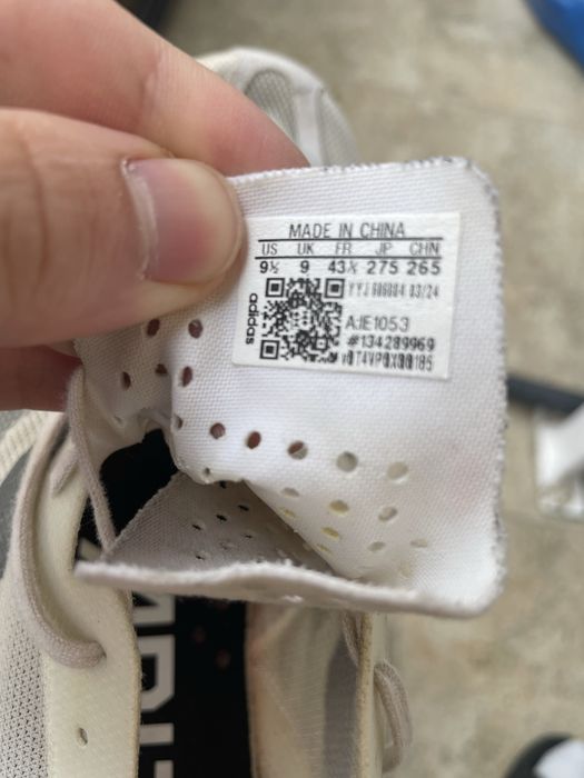 Обувки adidas 43/5