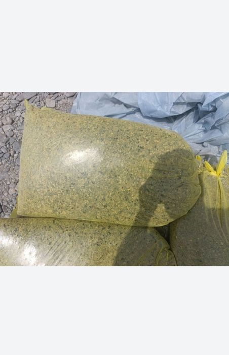 Makkayi selos doni bilan o'rilgan.