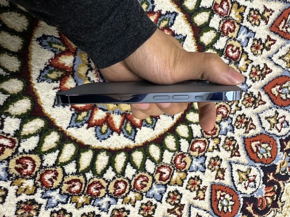 Iphone 13pro yangidek holatda