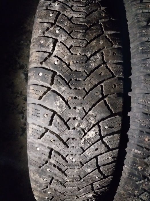 4 шины 185 65 R15. Пара Tunga, пара Cordiant.