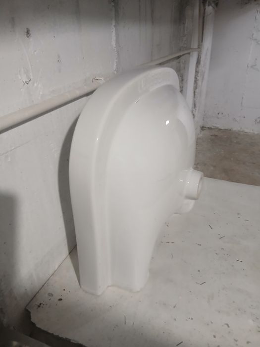 Vând  chiuveta în stare foarte buna