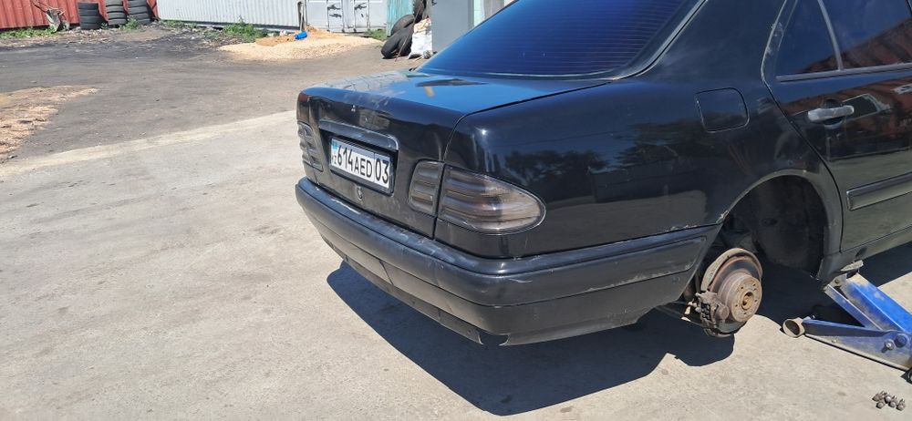 Продам мерседес w210