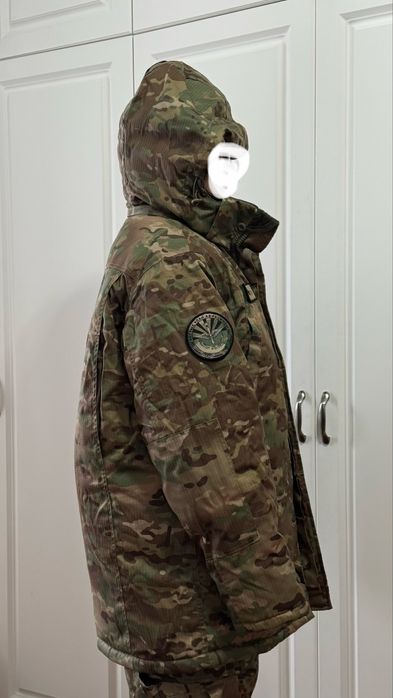 Продам бушлат и берцы