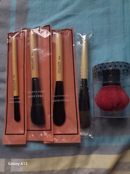 Четки за грим различни