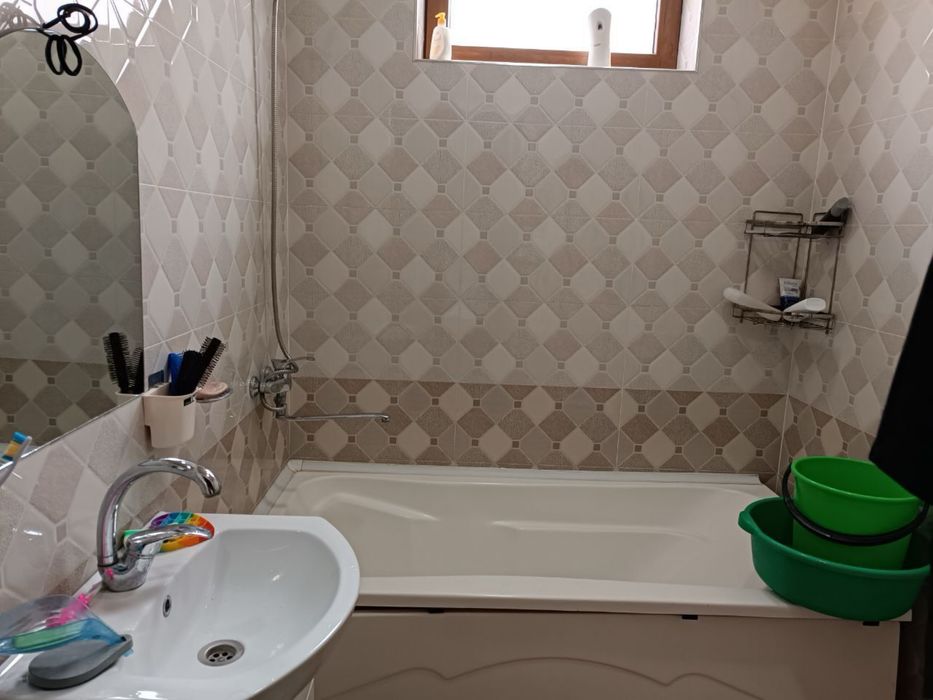 Сергели. Кумарик. Участок 8соток, 8комнат, 4санузла, 2кухни подвал