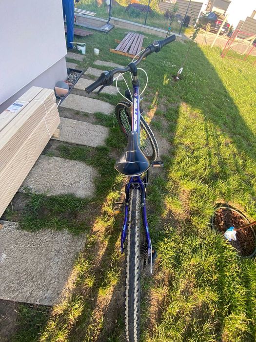 Bicicleta Cross pentru copii. Marimea rotilor este de 26. Stare buna.