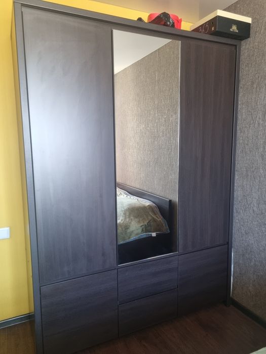 Спальный гарнитур б/у