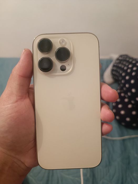 Продам Айфон 14 про