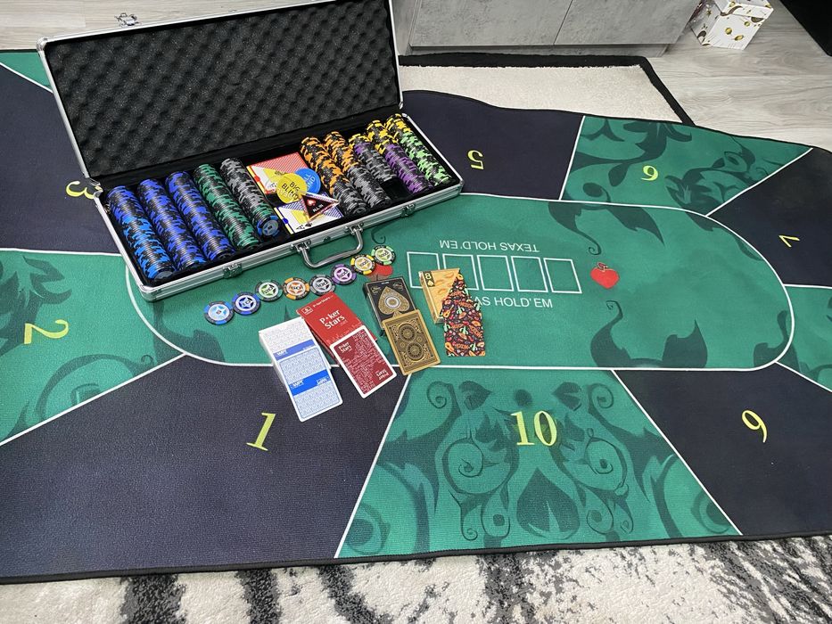 Покерный набор с ковриком