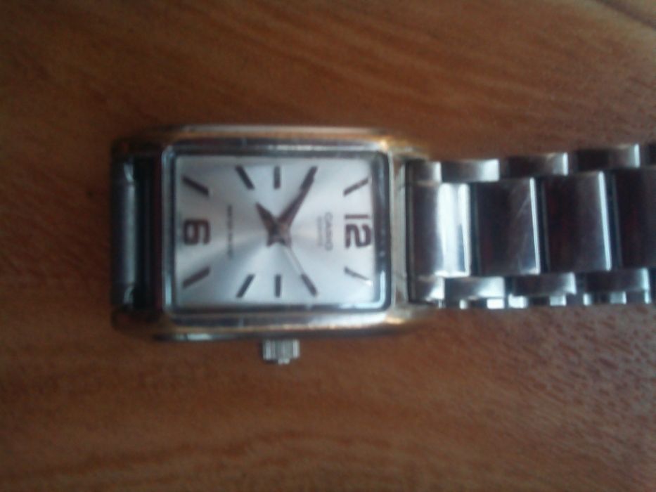 часы  наручные,  женские