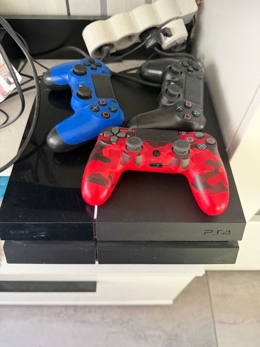 Продавам playstation 4