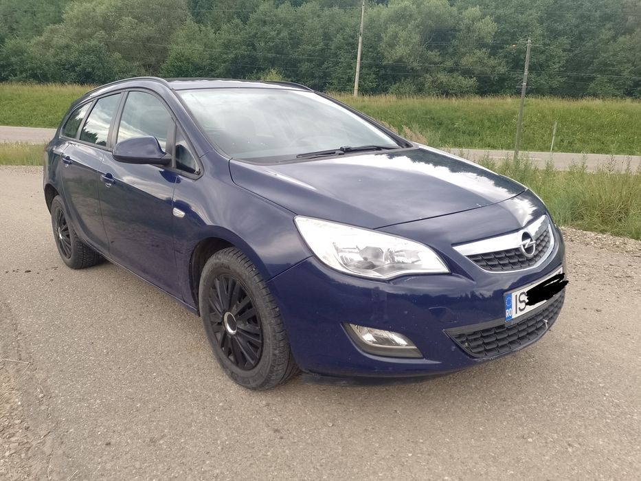 Opel Astra J - 2012