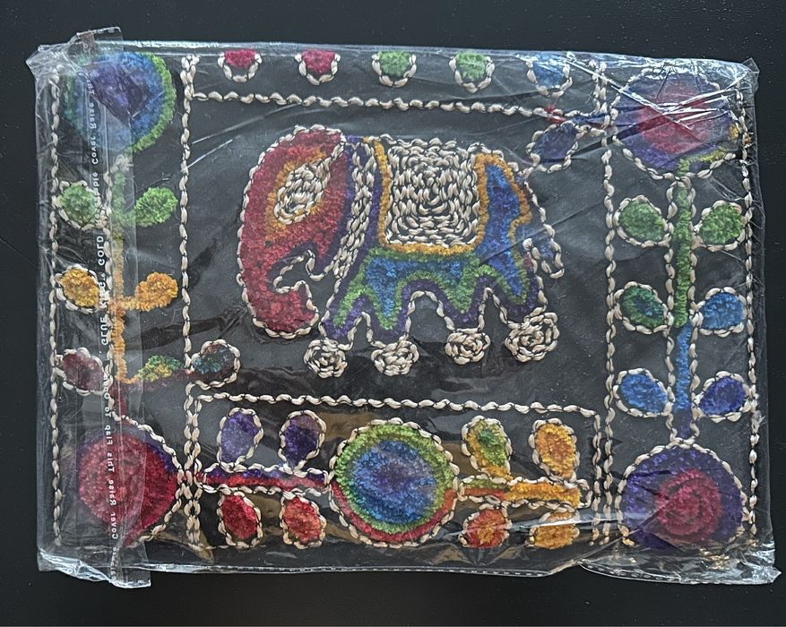 Продавам няколко чанти и торбички с етно мотиви от Индия и Египет