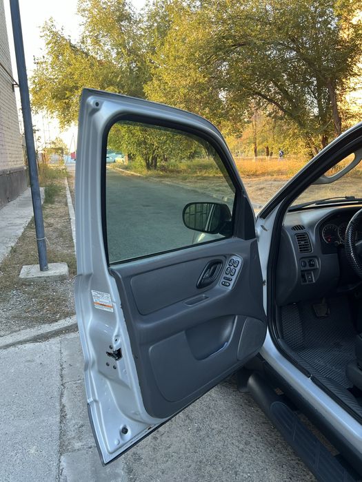 Ford Escape 2003г