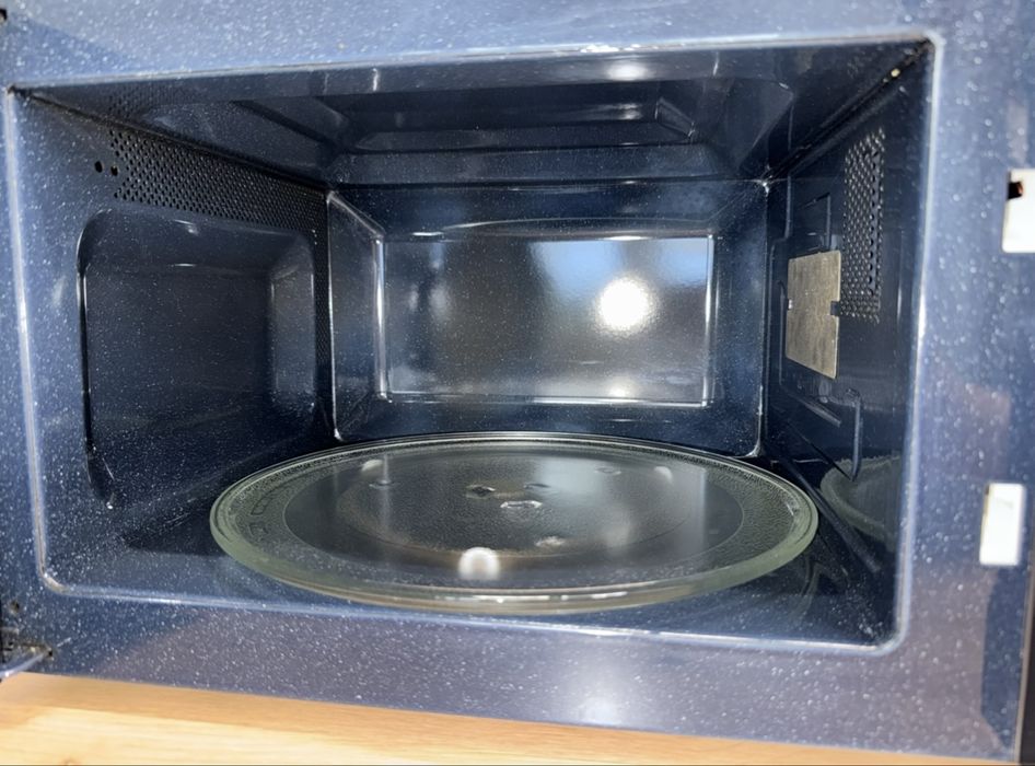 Продается микроволновая печь Samsung