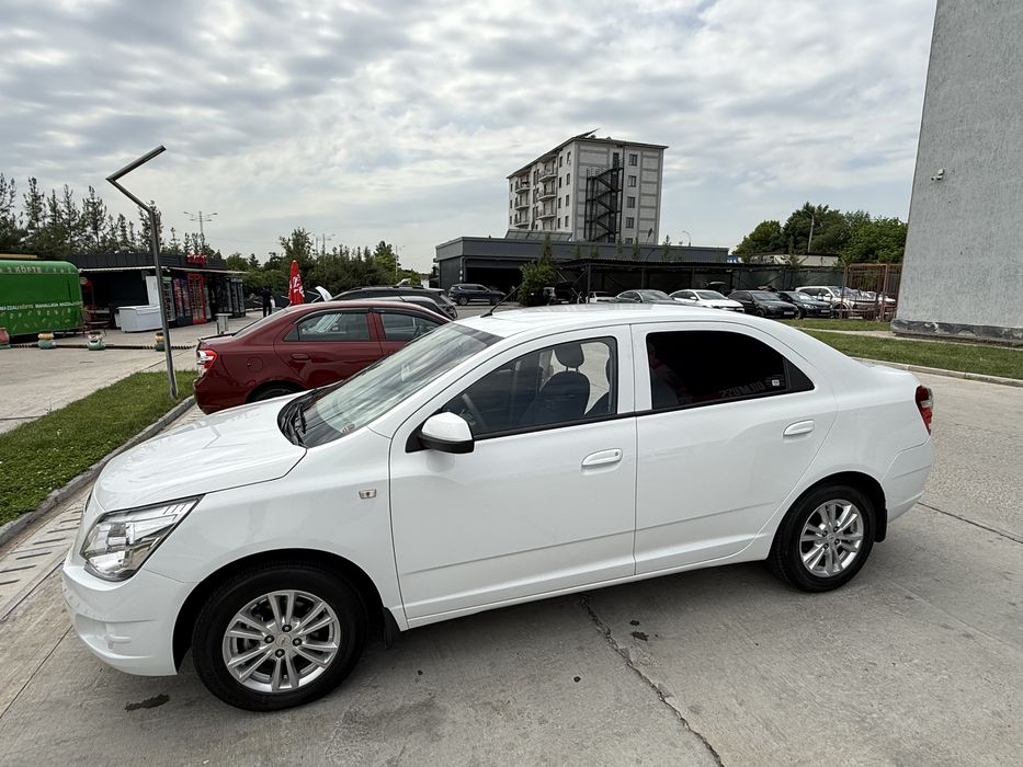 Chevrolet Cobalt 2023 — 3