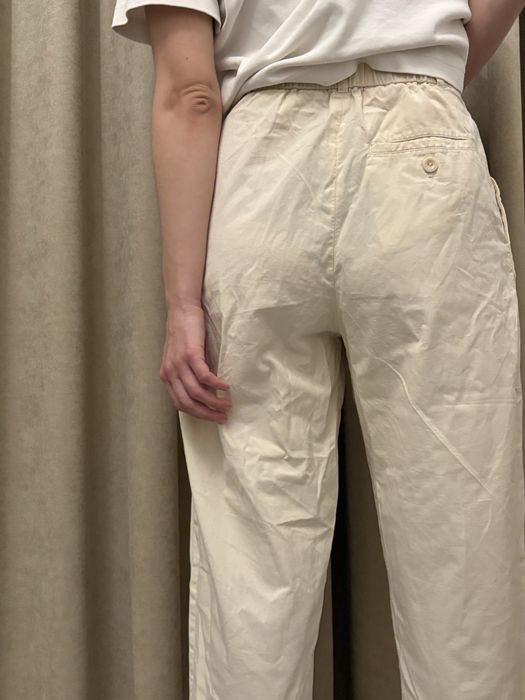 Pantaloni crem COS
