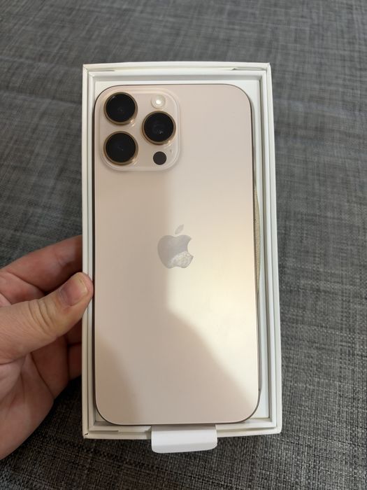 Apple iPhone 16 Pro Max 256 GB | Идеальное состояние