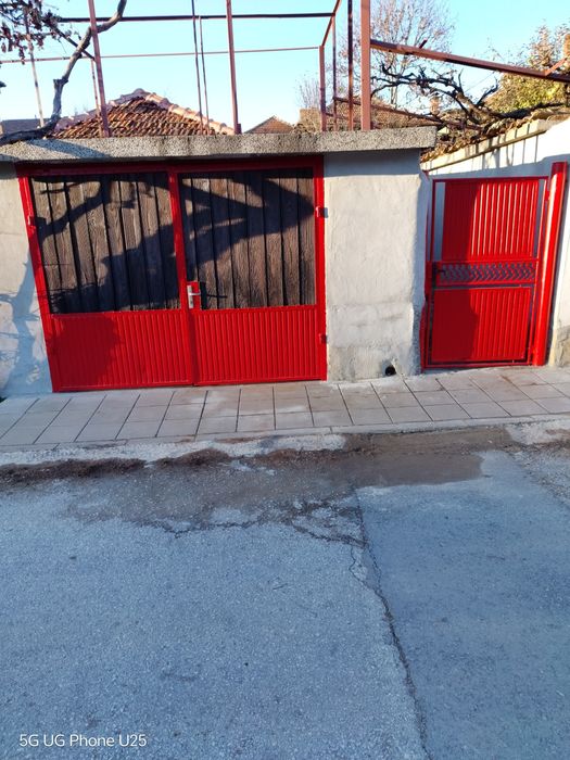 Продава се къща в град Елена