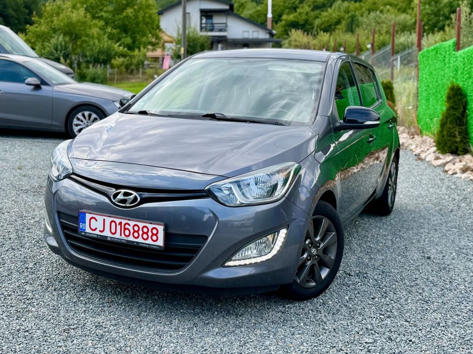 Hyundai i20 Hyundai i20 benzina + gaz
