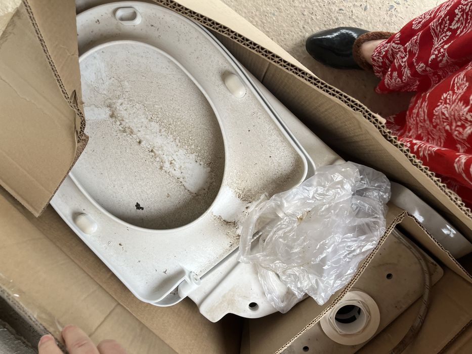 Унитаз б/у в хорошем состояний продам срочно