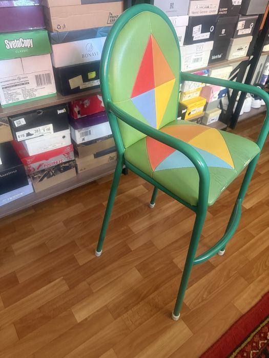 Продам детский стул
