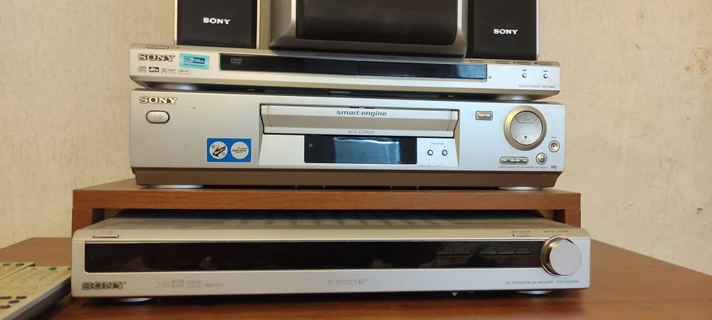 Soni- усилвател с  радиотунер KS800PW, видео с тв тунер -Se620,  DVD-NS32.
