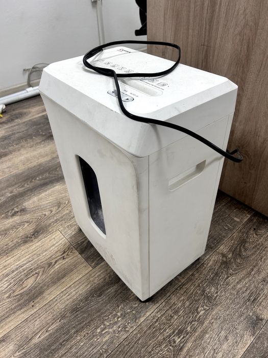 Офисный шредер б/у