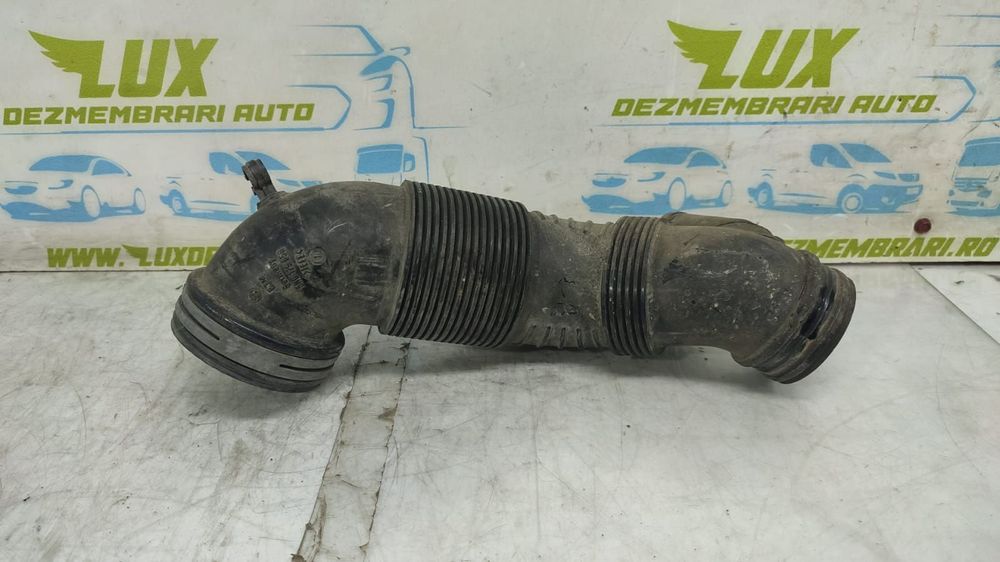 Furtun tub admisie aer 5n0129656 2.0 tdi CBA CFF CBB Audi Q3 8U [2011