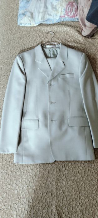 Костюм двойка продам.