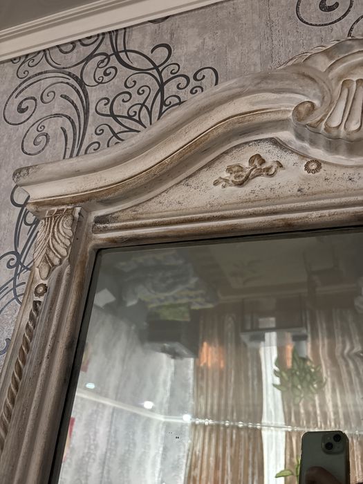 Продам зеркало с рамой под старину