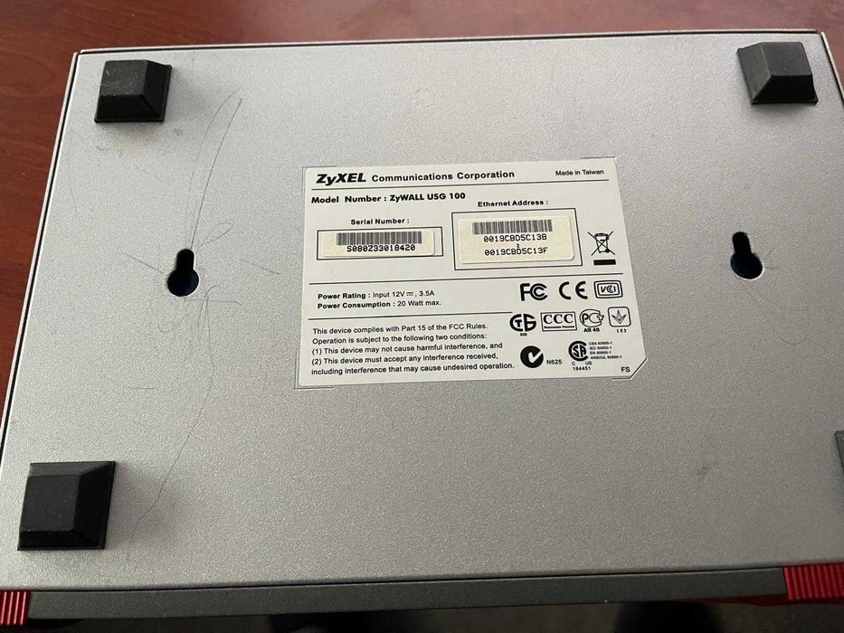 Router Zyxell Zywall USG100
