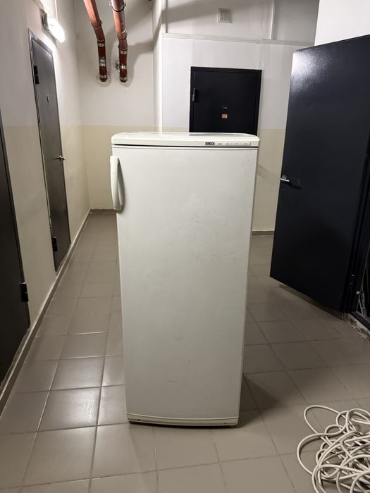 Морозильник атлант продается