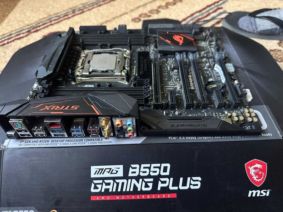 Placa de Baza Asus ROG STRIX X99 GAMING cu CPU Intel Xeon E5-2680 v4
