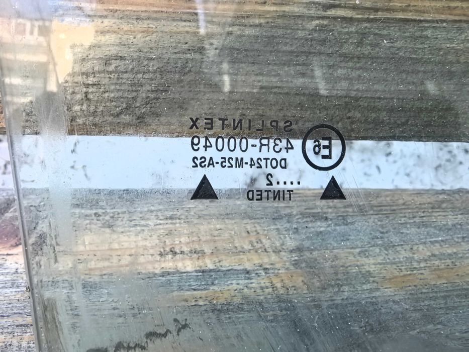 Стекло фольцваген гоф 3