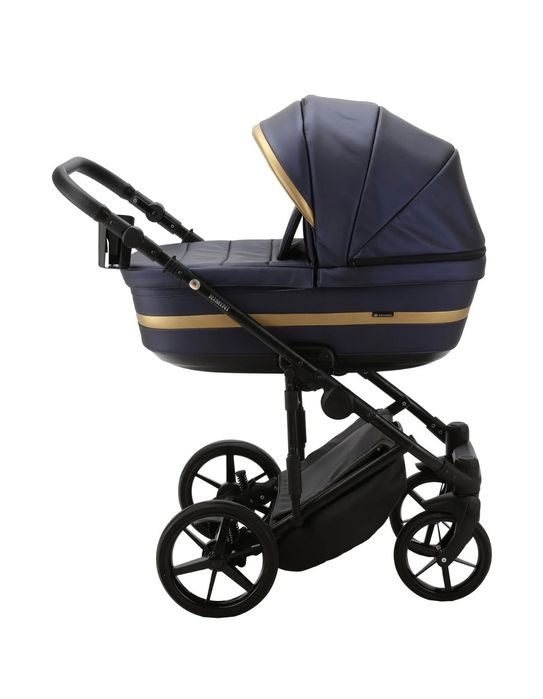 Продам коляску Адамекс