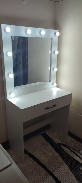 Салон учун столик