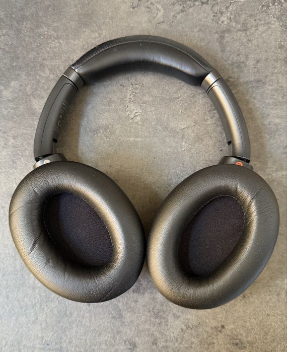 Sony WH 1000 XM3  Bluetooth Слушалки ЗА ЧАСТИ !!!