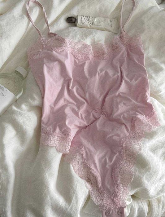 Женское боди белый, черный, розовый цвета.