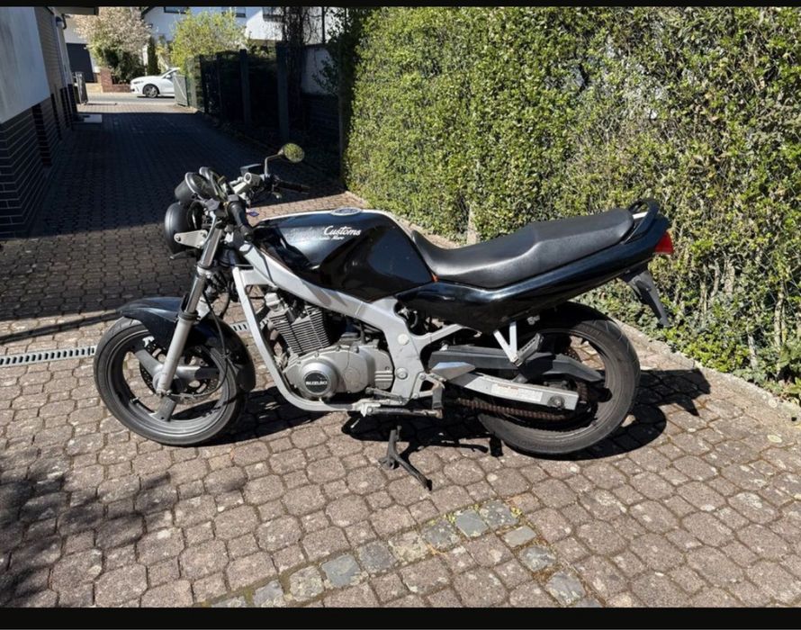 Suziki gs 500e .