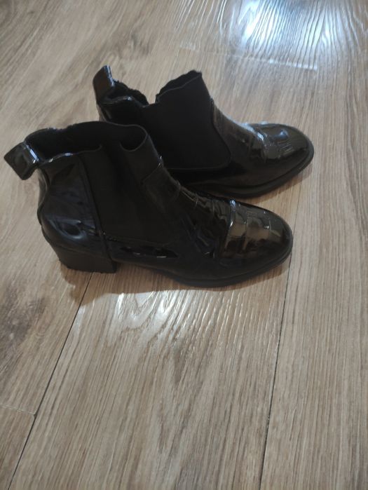 Обувь женская ботинки