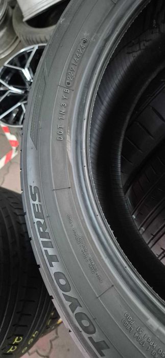 anvelope Pirelli,Toyo 235/50/20