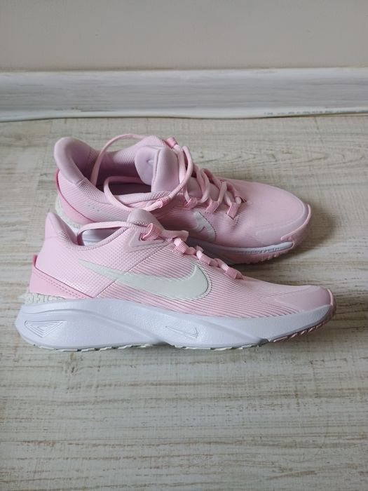 Nike  STAR Runner