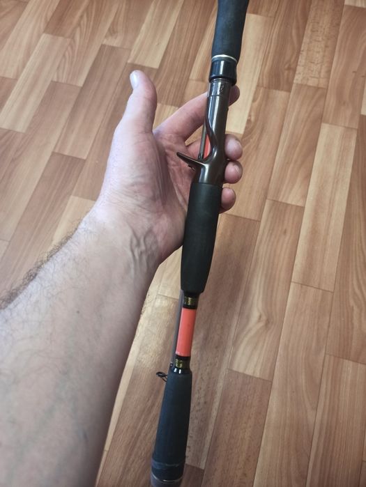 Продам спиннинг.