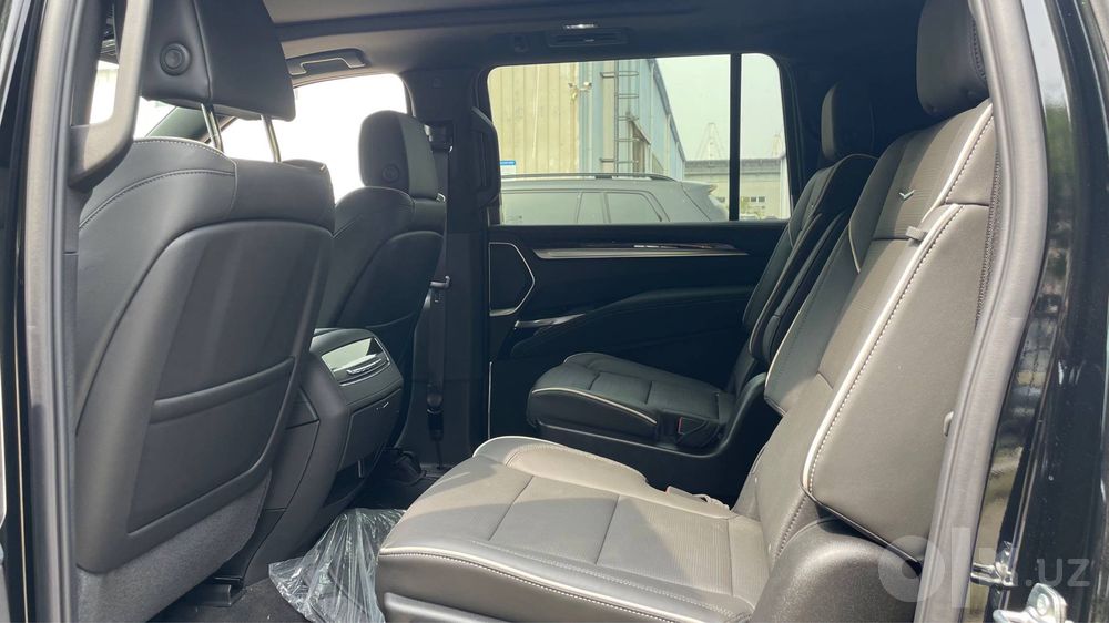 Cadillac Escalade ESV Long 2026