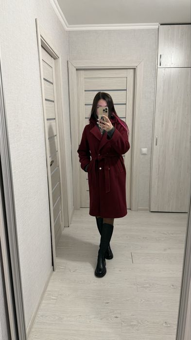 Продам 3 пальто и 1 тренч